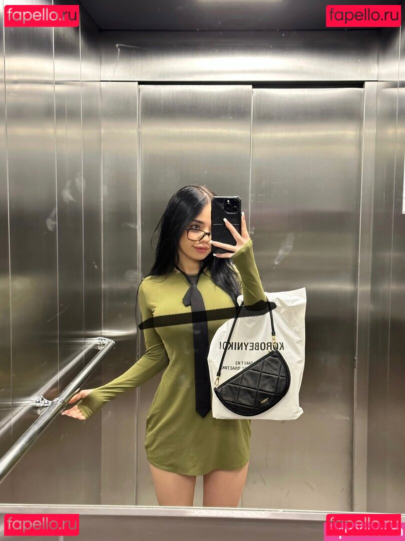 lyna_com / lyna_com2000 / lynatel Onlyfans Photo Gallery 