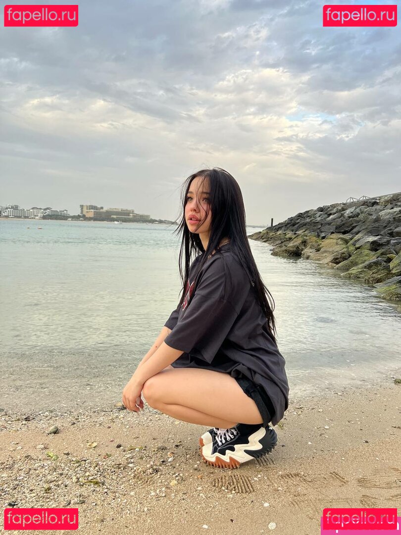 lyna_com / lyna_com2000 / lynatel Onlyfans Photo Gallery 