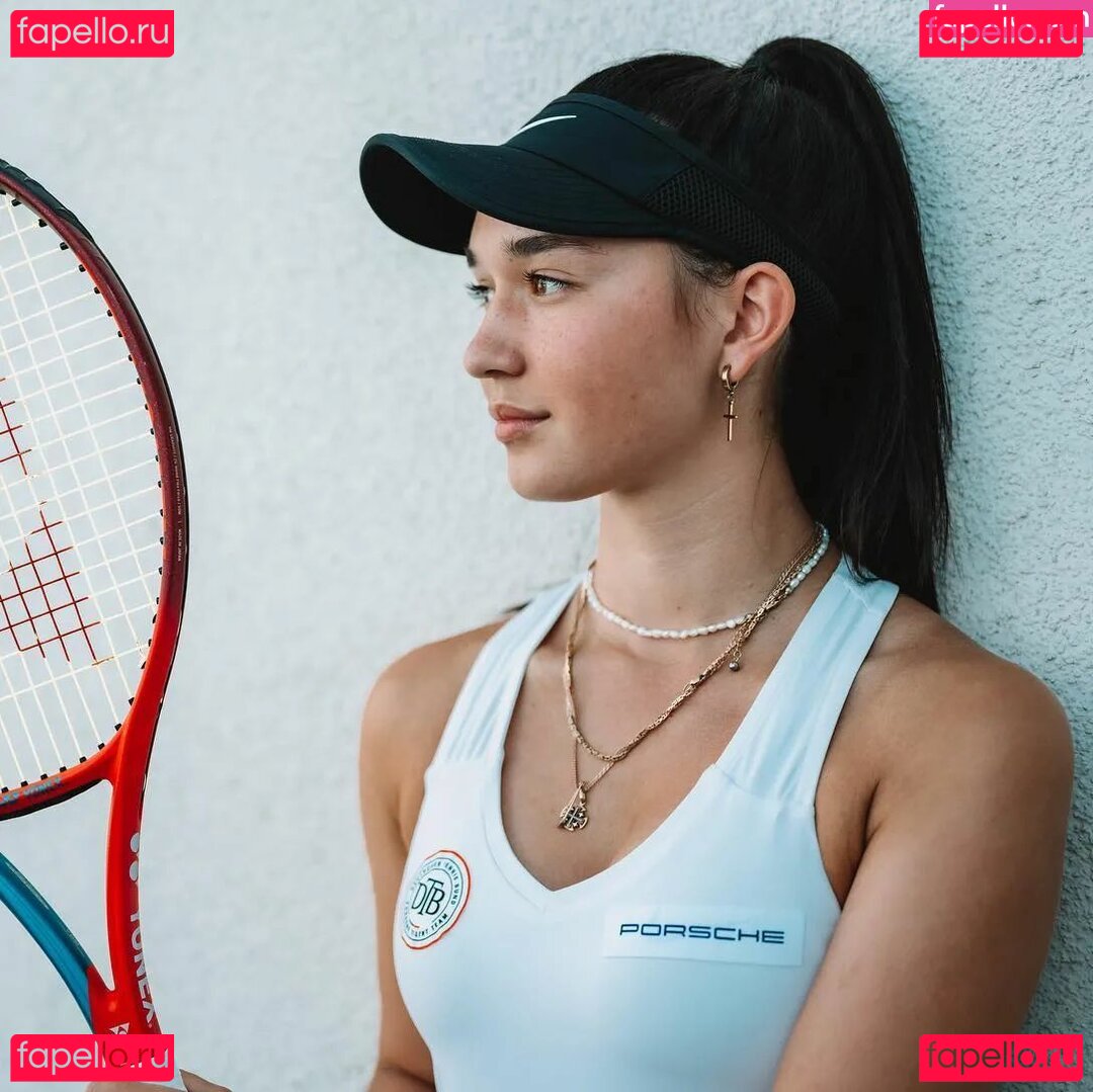 Eva Lys / eva.lys / evazolia Onlyfans Photo Gallery 