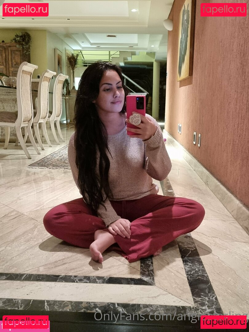 Raphaela Starling / angie.starling / angiestarling Onlyfans Photo Gallery 