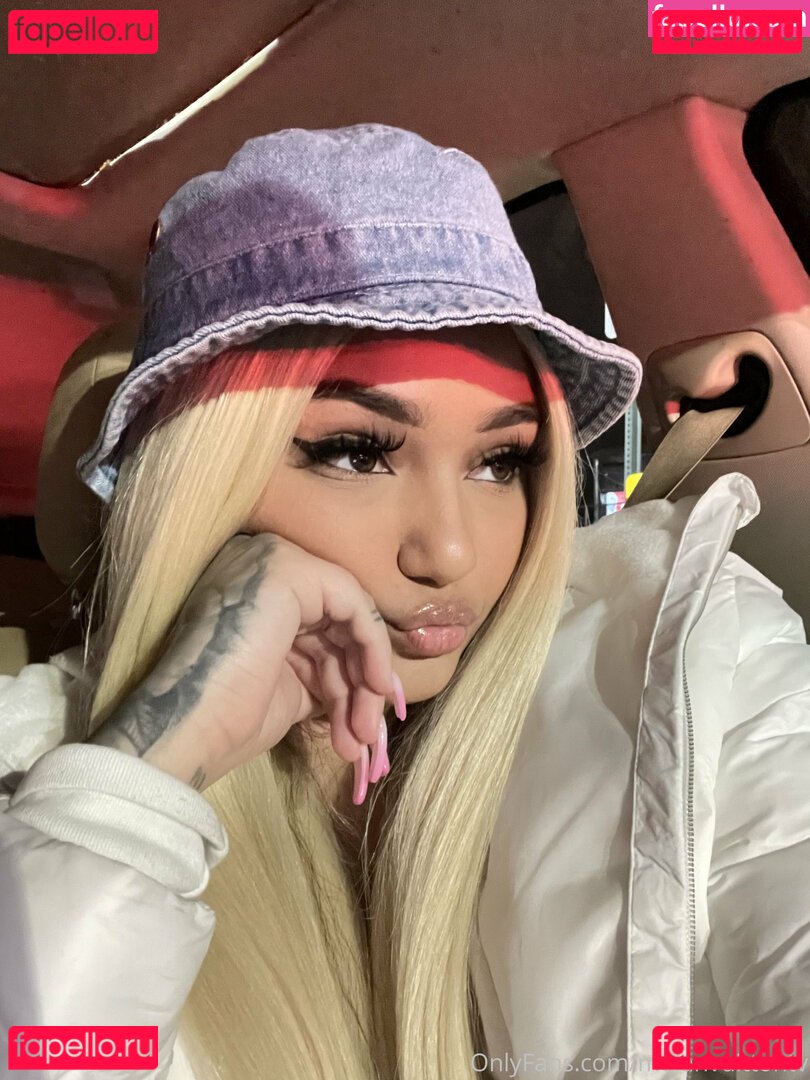 Mulanvuittontv / mulan.vx Onlyfans Photo Gallery 