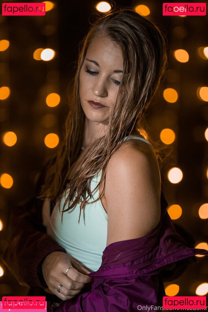 moz_asmr / mozasmr Onlyfans Photo Gallery 