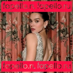 Hailee Steinfeld / haileesteinfeld / https: Onlyfans Photo Gallery 