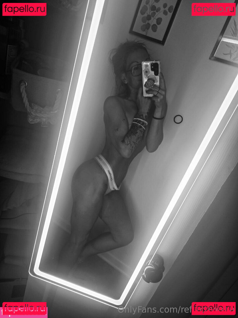 ReflectiveRen Onlyfans Photo Gallery 