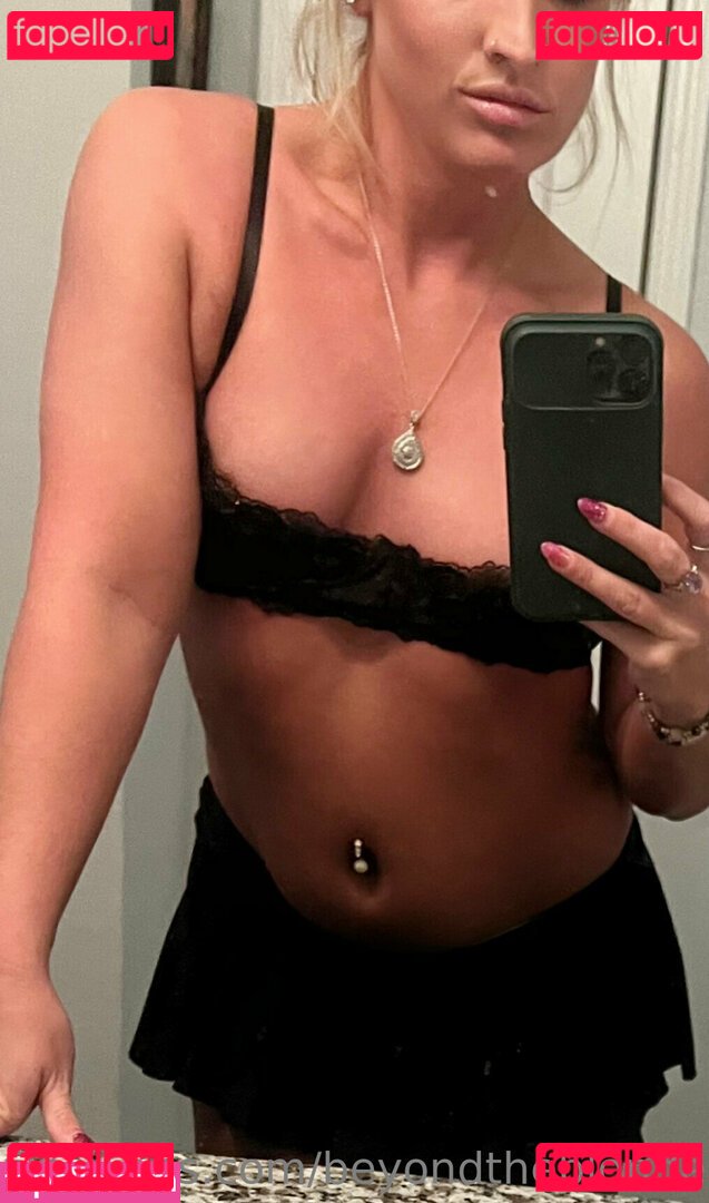 beyond_theblonde_ / beyondtheblonde Onlyfans Photo Gallery 