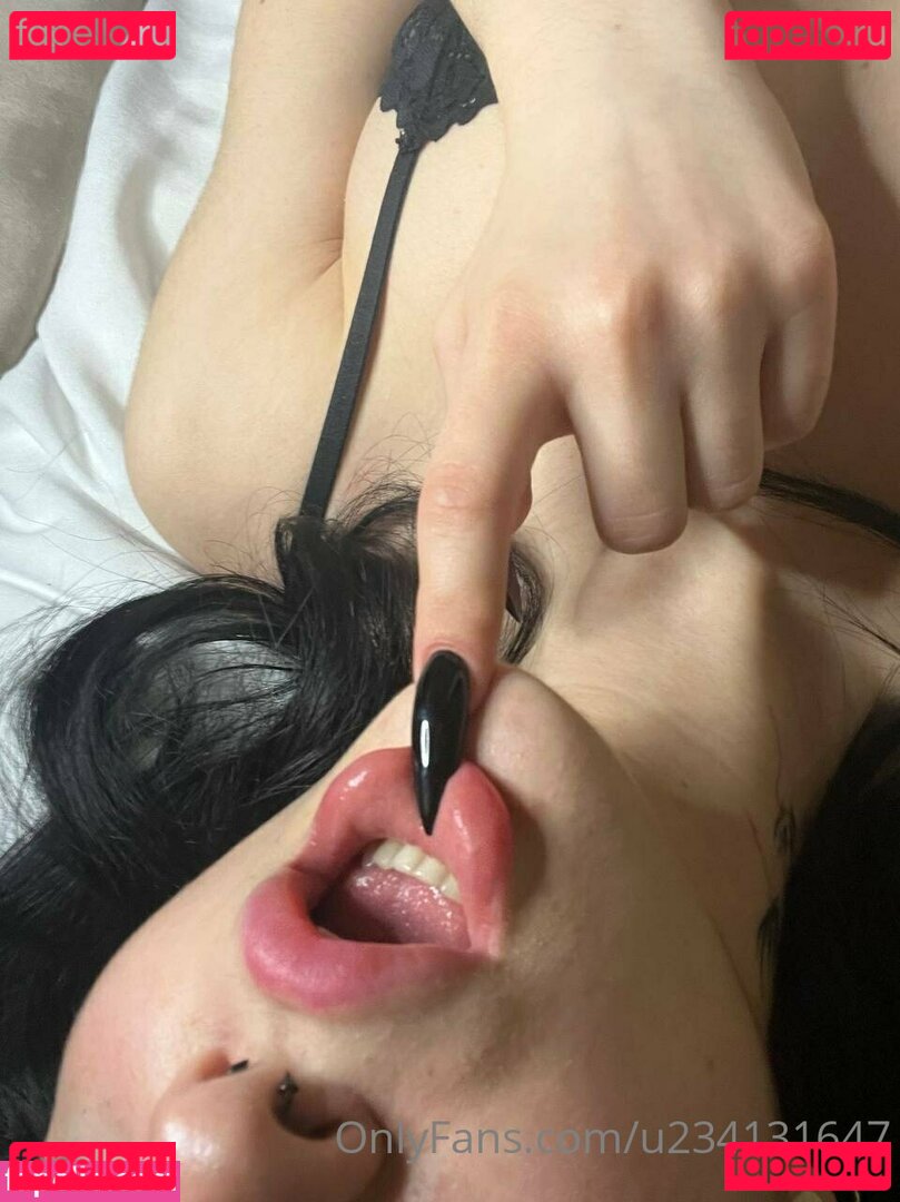 ann_d_voure / anntheadventurist Onlyfans Photo Gallery 