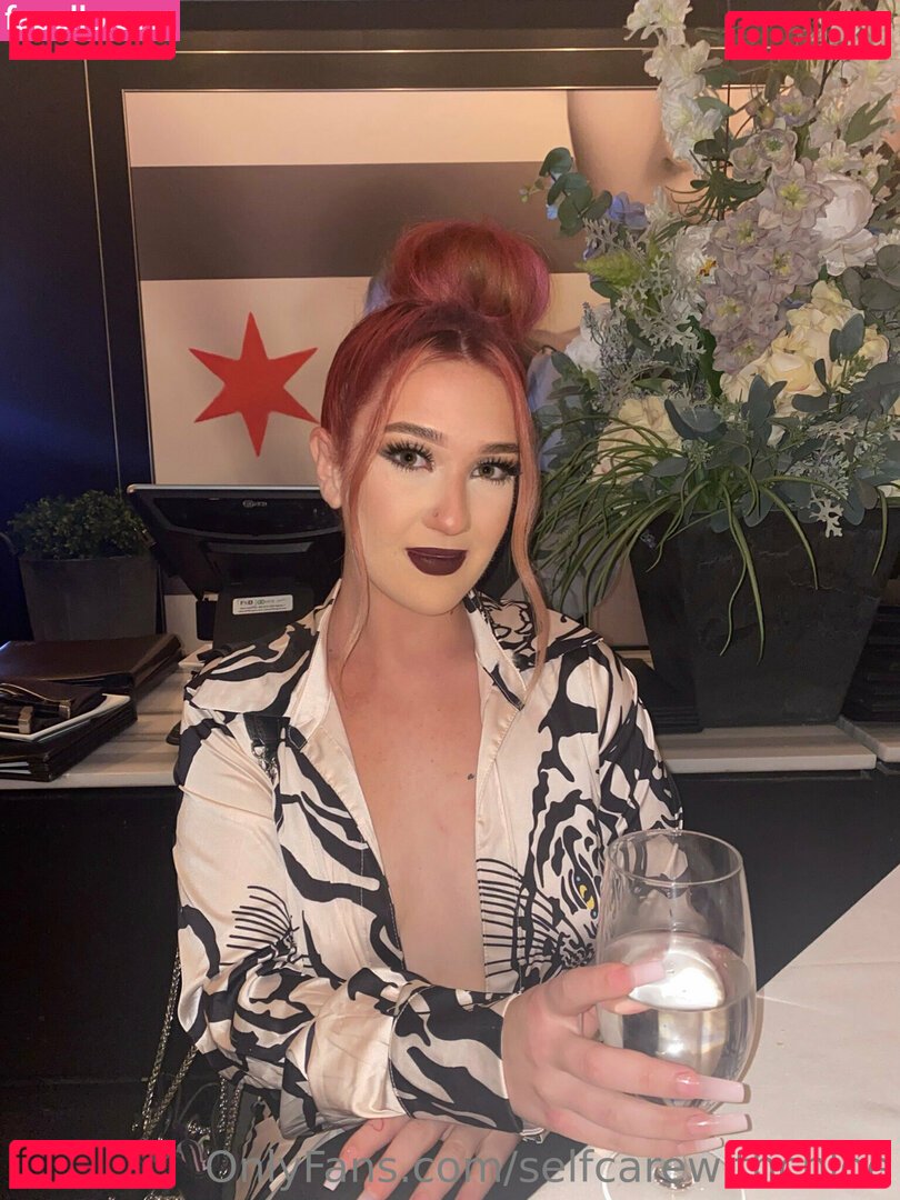 _selfcarewithchloe / selfcarewithchloe Onlyfans Photo Gallery 