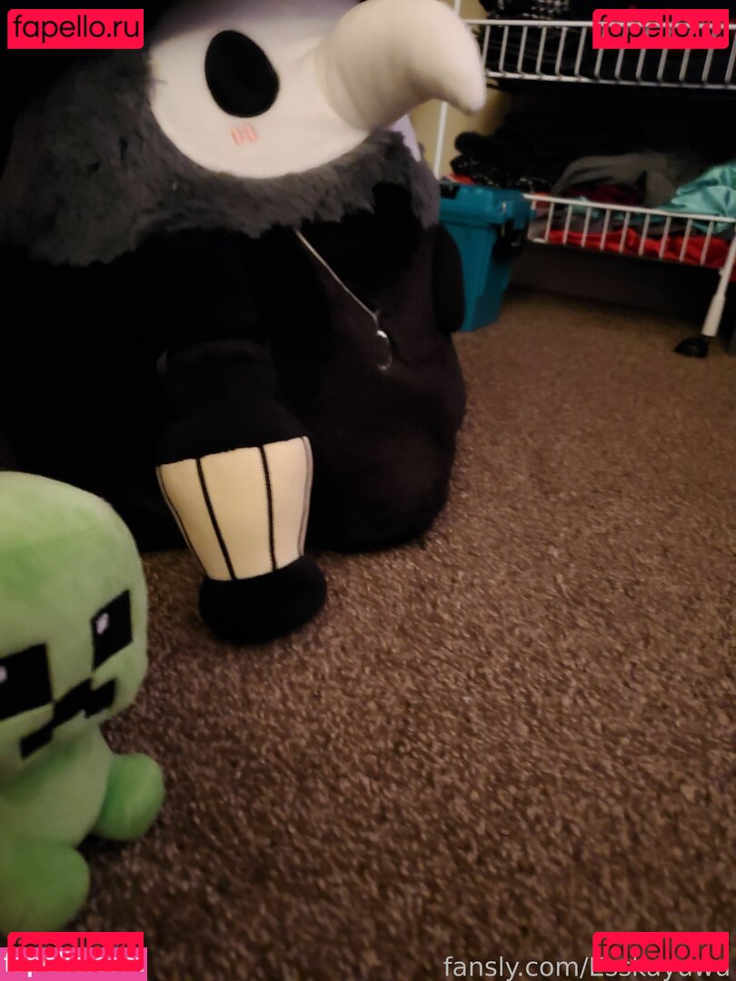 Esskayuwu / EsskayuwuNSFW / https: Onlyfans Photo Gallery 