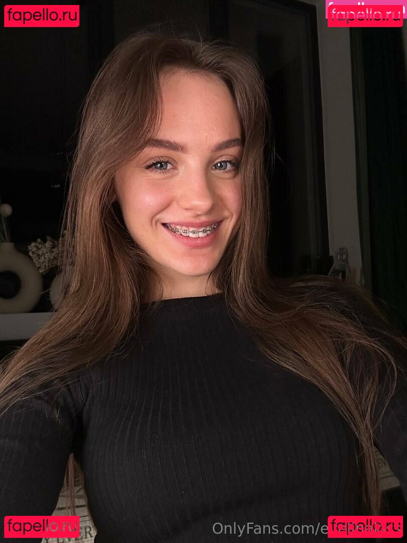 evcheeke / evelinakiss Onlyfans Photo Gallery 