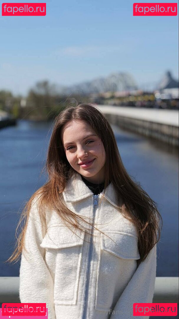 evcheeke / evelinakiss Onlyfans Photo Gallery 