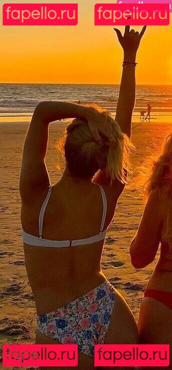 Caroline Ambrose / caroline_the_archer Onlyfans Photo Gallery 