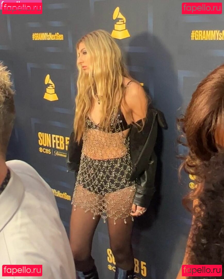 331003433 / Blu DeTiger Onlyfans Photo Gallery 