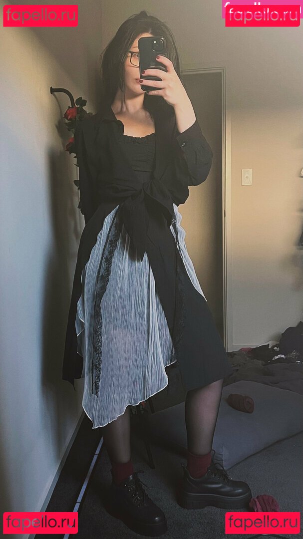 roomtoavoid Onlyfans Photo Gallery 