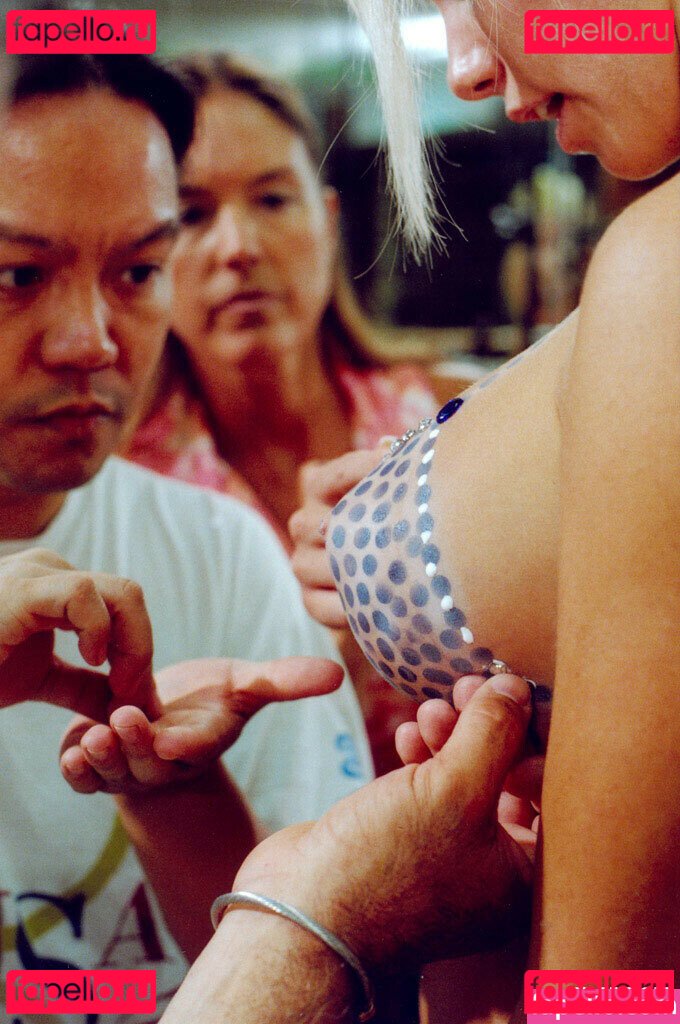 Kendra Wilkinson / KendraWilkinson Onlyfans Photo Gallery 