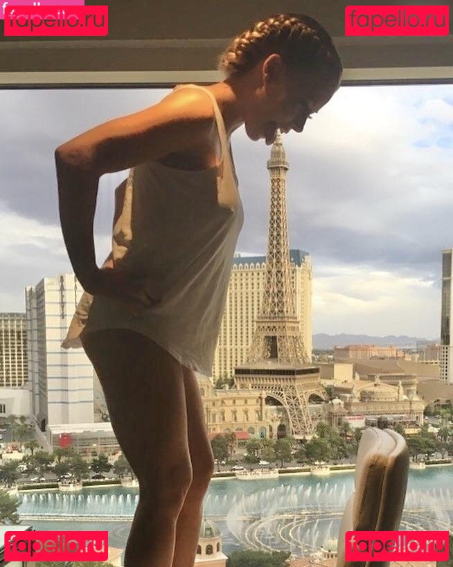 Kendra Wilkinson / KendraWilkinson Onlyfans Photo Gallery 