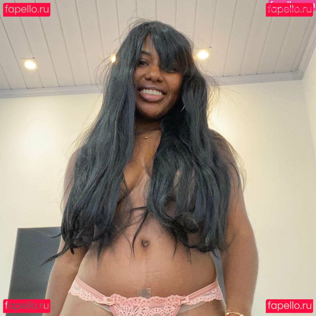 Larissa Pimenta Onlyfans Photo Gallery 