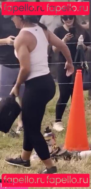 Tulsi Gabbard / tulsigabbard Onlyfans Photo Gallery 