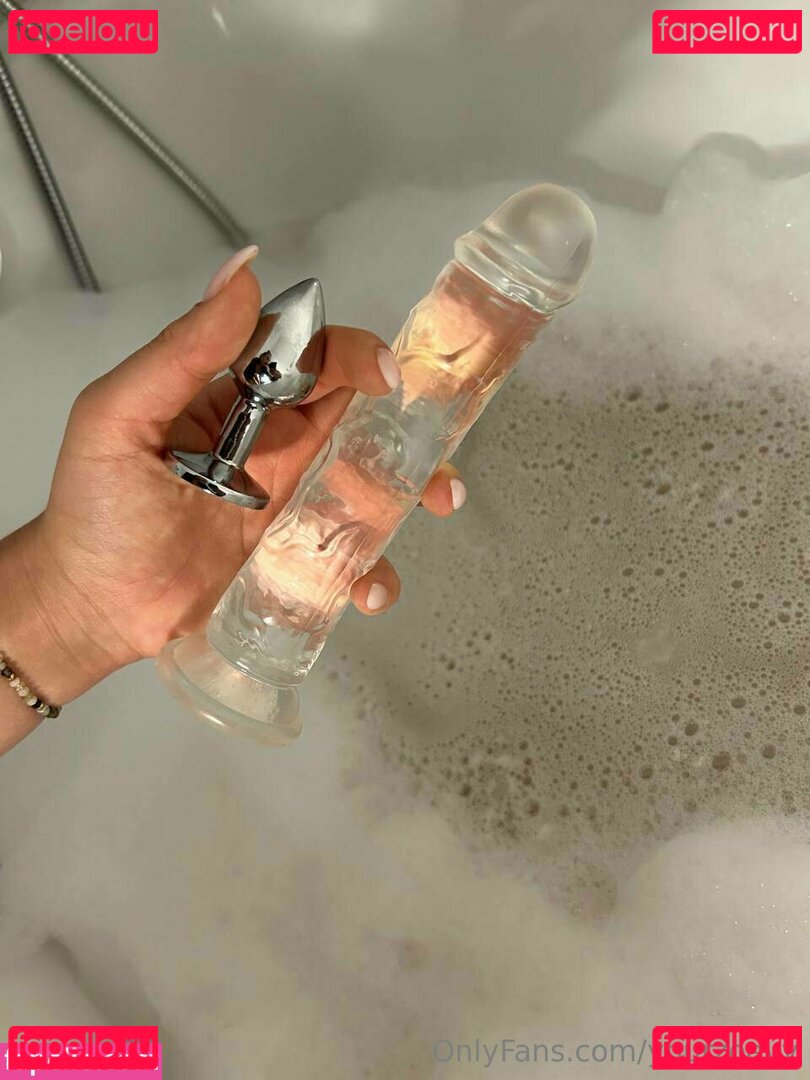 Splxndi / Yourzoey / yourzoeyy Onlyfans Photo Gallery 