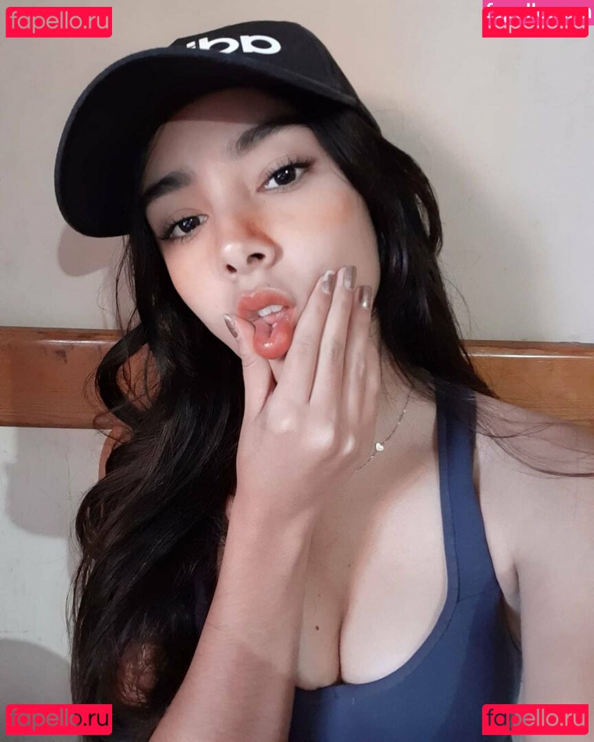 AvMadeleine Onlyfans Photo Gallery 