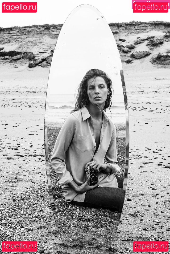 Daria Werbowy / dotwillow / iamdwerbowy Onlyfans Photo Gallery 