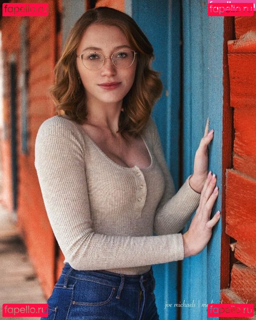 Red Dawn / Red_dawn88 / https: / reddawn01 Onlyfans Photo Gallery 