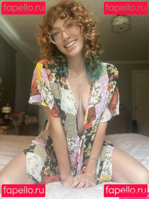 Red Dawn / Red_dawn88 / https: / reddawn01 Onlyfans Photo Gallery 