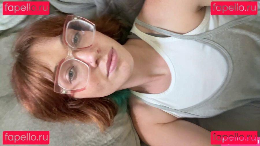 Red Dawn / Red_dawn88 / https: / reddawn01 Onlyfans Photo Gallery 