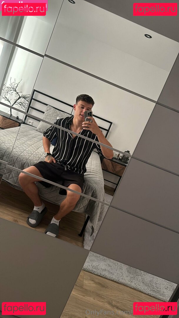 sean4mendes Onlyfans Photo Gallery 