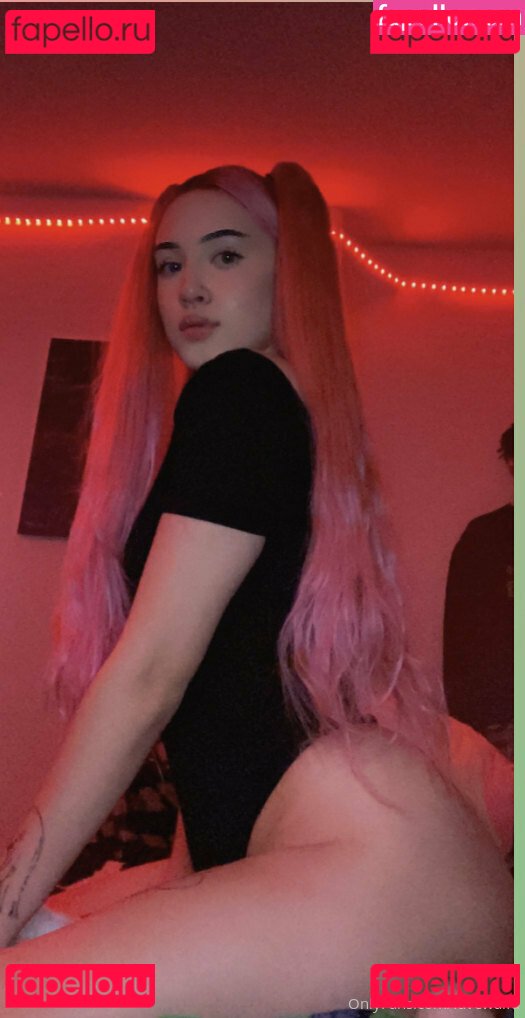 Favewaifu / Urfavewaifu Onlyfans Photo Gallery 