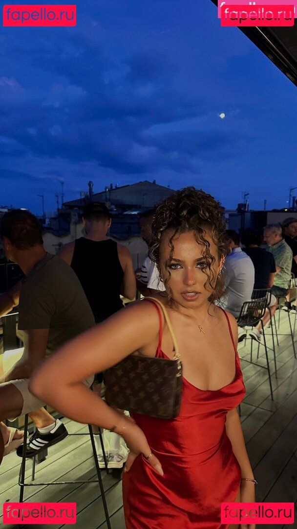 / Olivia Alex / oliviaalexc Onlyfans Photo Gallery 