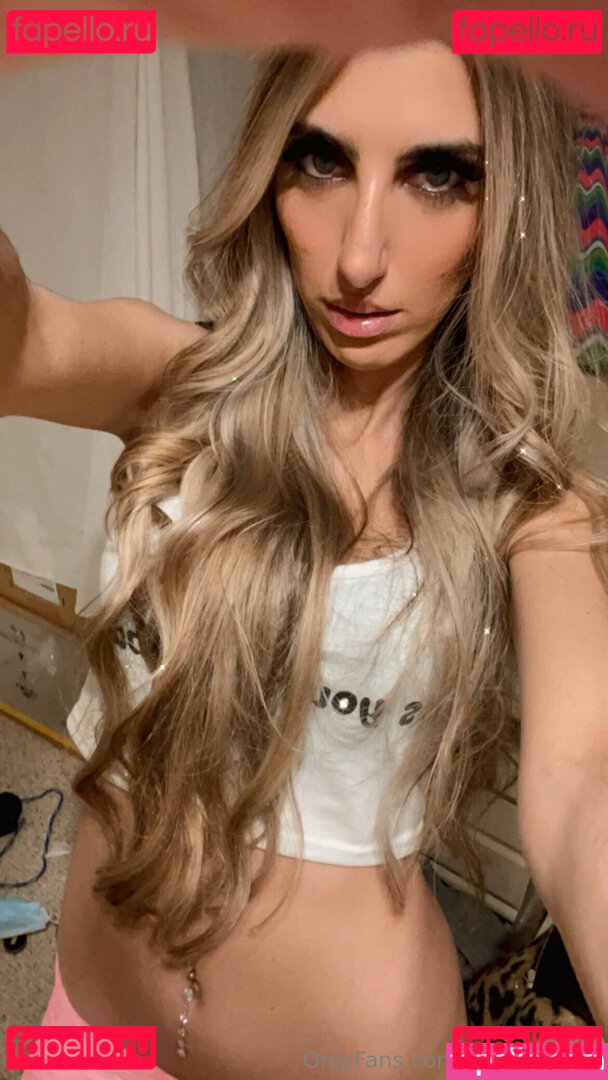 nina.khalifa_ / ninakhalifaa Onlyfans Photo Gallery 