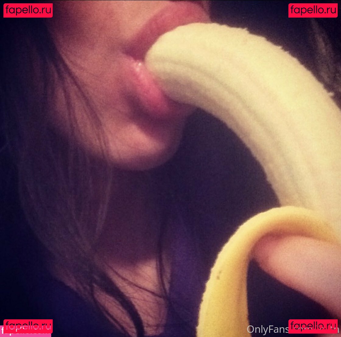 nina.khalifa_ / ninakhalifaa Onlyfans Photo Gallery 