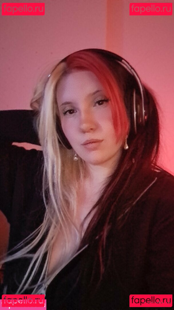 aest.does / aestdoes Onlyfans Photo Gallery 