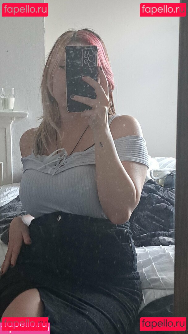 aest.does / aestdoes Onlyfans Photo Gallery 