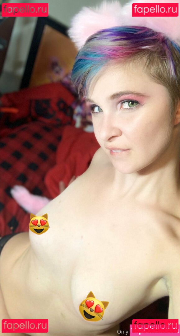 cherryfoxjk / hippychick7609 Onlyfans Photo Gallery 