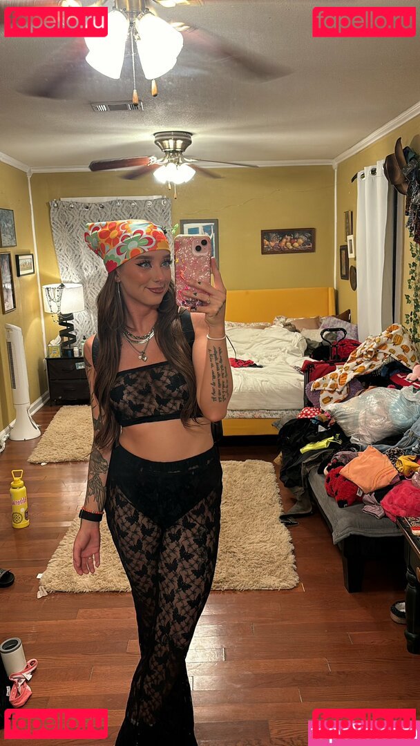 chloeblackz / onevegetabletwo Onlyfans Photo Gallery 