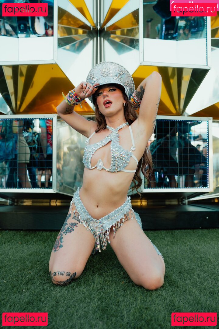 chloeblackz / onevegetabletwo Onlyfans Photo Gallery 