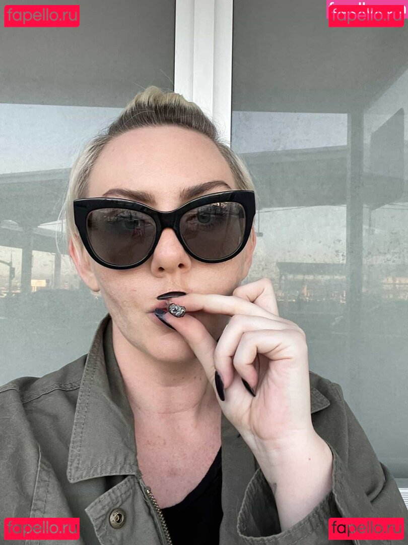 https: / madam_genevieve / madamgenevieve Onlyfans Photo Gallery 