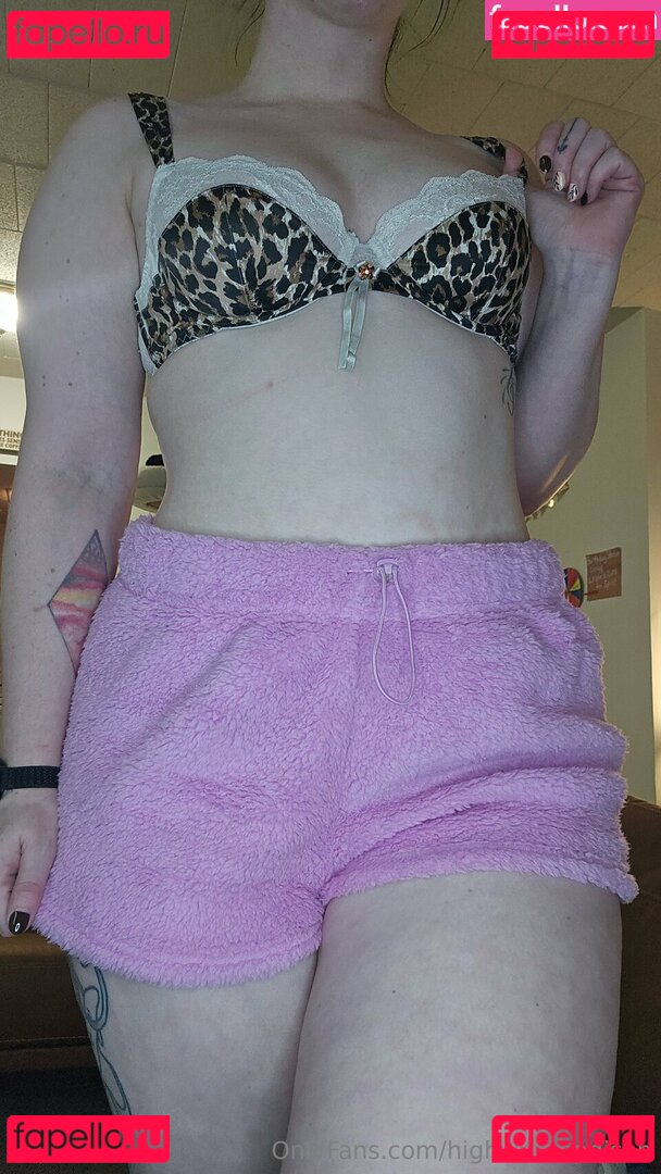 highwithmadison Onlyfans Photo Gallery 