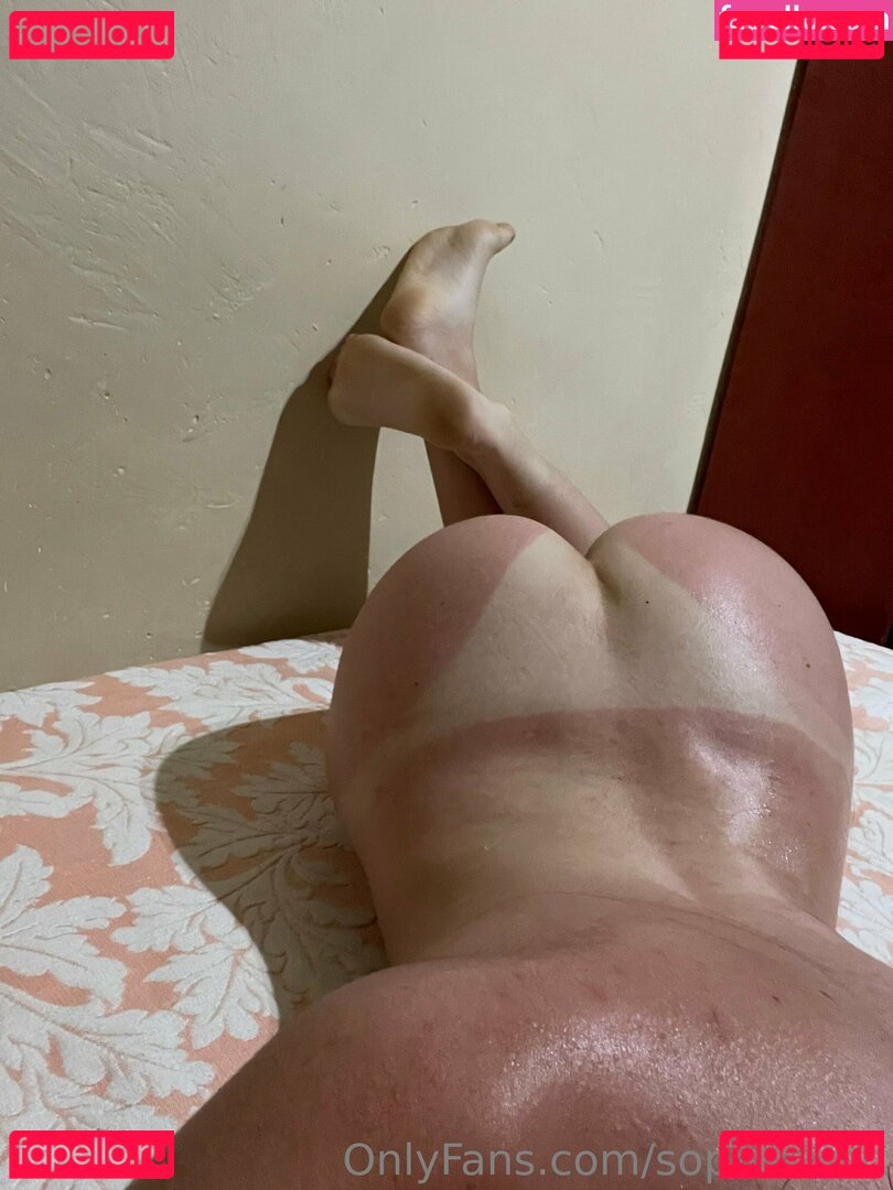 Sofia Soler / Sophiessoler / sophiesred Onlyfans Photo Gallery 