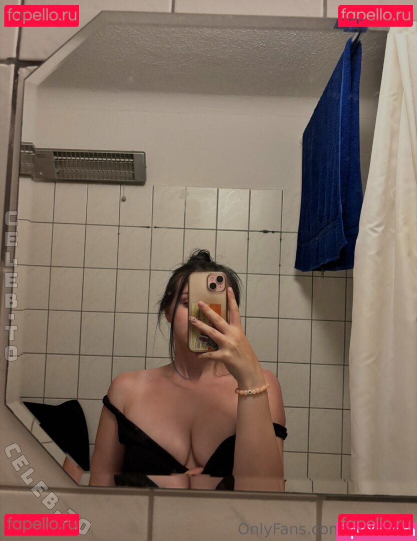 Alia2005 / aliax_2005 Onlyfans Photo Gallery 