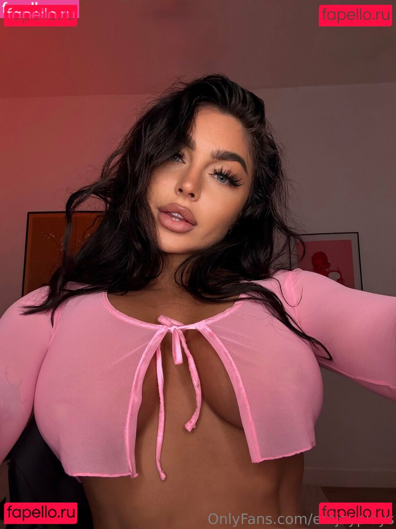 Emily Rinaudo / emjayplays / emjayrinaudo_ Onlyfans Photo Gallery 