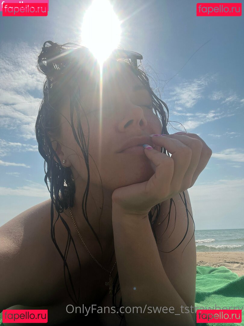 swee_tstrawberry / sweetstrawberry Onlyfans Photo Gallery 