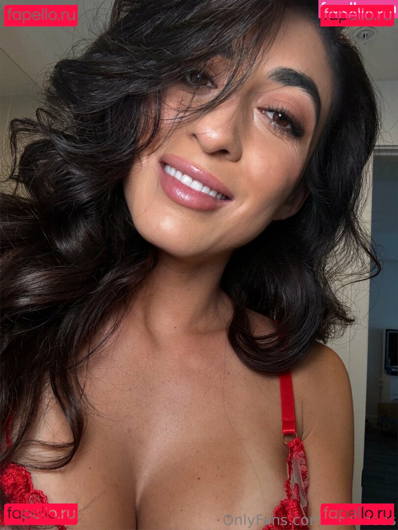 desi.does / desidoesdoos Onlyfans Photo Gallery 