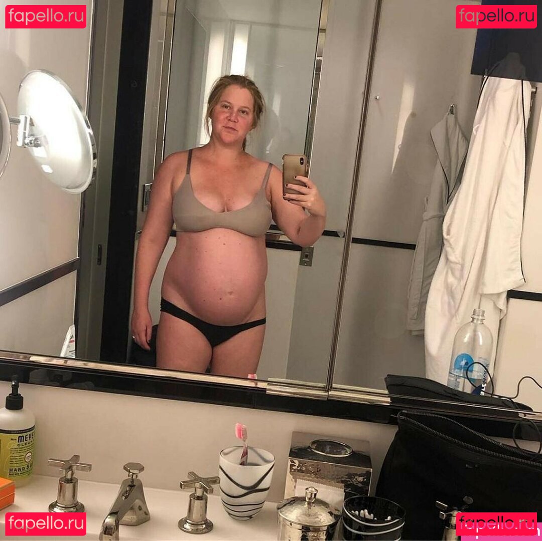 Amy Schumer / amyschumer Onlyfans Photo Gallery 