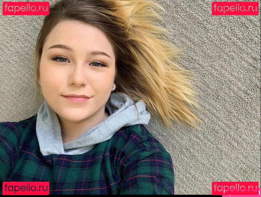 Danielle Bosch / Fooya / iFooYa Onlyfans Photo Gallery 