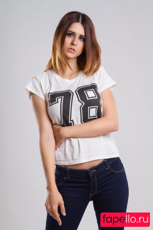 jubyheadshot / yurshots Onlyfans Photo Gallery 