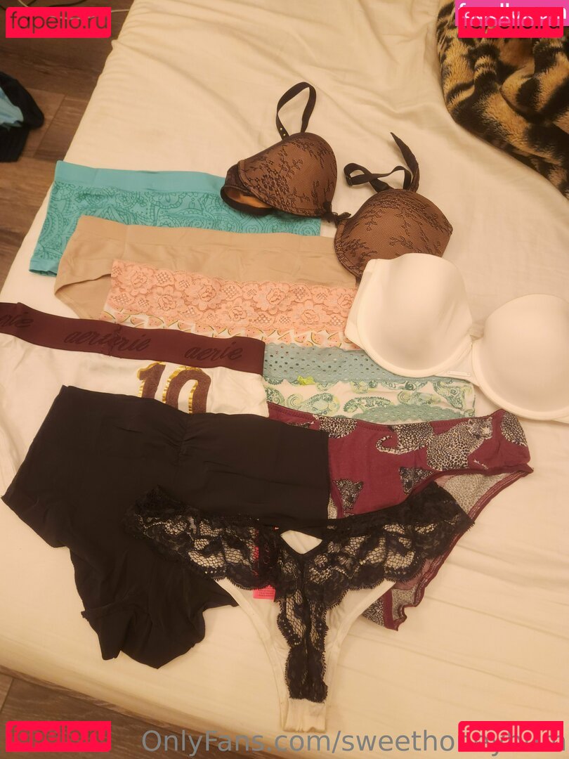 sweethoney2106 / sweethoneybum Onlyfans Photo Gallery 