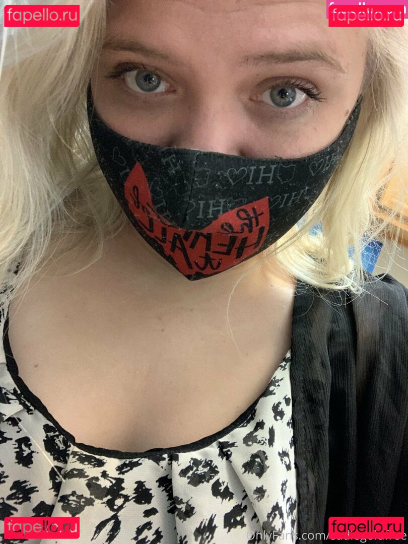 sadiegoldfree / sadiekategold Onlyfans Photo Gallery 