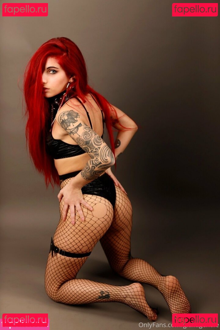 Giulia Gentile / LadyJ / ladyrougebatj / redjuliet.93 Onlyfans Photo Gallery 
